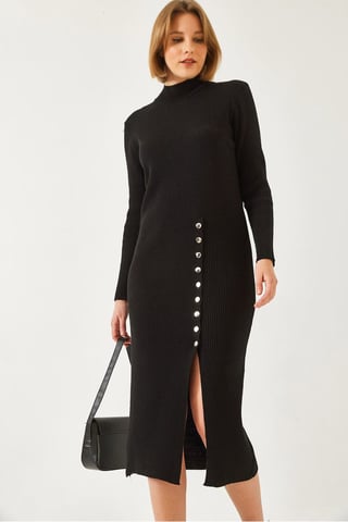 Rippstrickstrukturierter Rollkragen-Midi-Strickkleid
