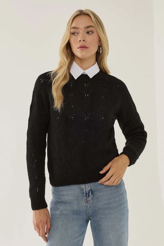 Rundhals-Strickpullover mit Lochmuster