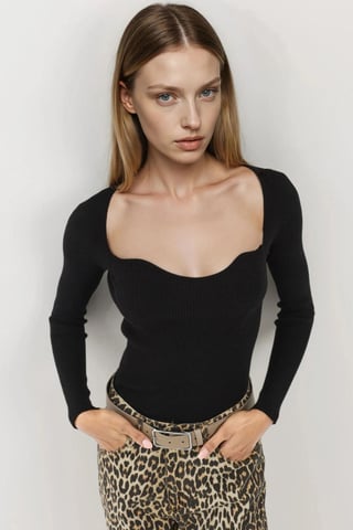 Hiccup Pullover mit herzförmigem Ausschnitt - Schwarz