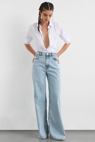 Hoch taillierte gerade Jeans