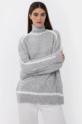 Oversized Strickpullover mit Kontrastdetails