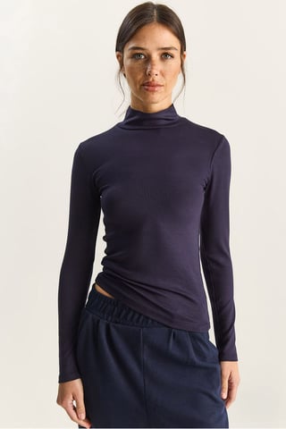 Schlankes Longsleeve Oberteil mit halbem Stehkragen