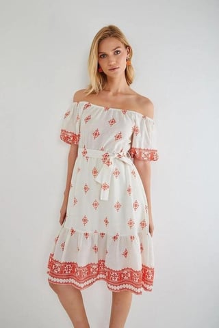 Blumiges Off-Shoulder Midi-Kleid
