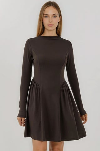 Weiches strukturiertes Boot Neck Mini Kleid