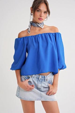 Modal-Blend-Bluse mit Madonna-Kragen und Rüschendetail