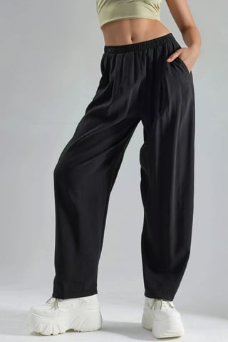 Weite gefaltete Hose