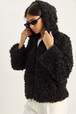 Hooded Fleece Mantel