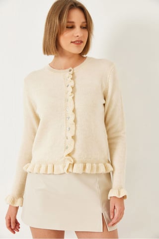 Rüschengestrickter Cardigan mit Rundhalsausschnitt
