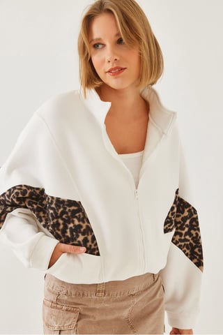Boxy Crop Cardigan mit Leopardenmuster und Reißverschluss-Kragen