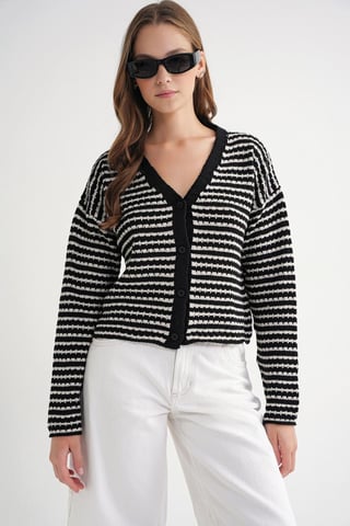 Gestreifter V-Ausschnitt Knopf-Front Rippenstrick-Cardigan