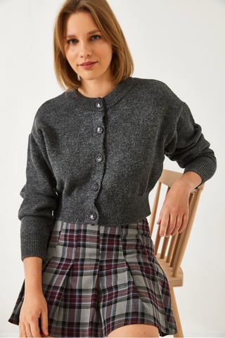 Rippstrick-Crop-Cardigan mit Knopfschluss