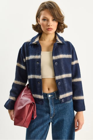 Gestreifte Texturierte Knopf-Front Cropped Jacke