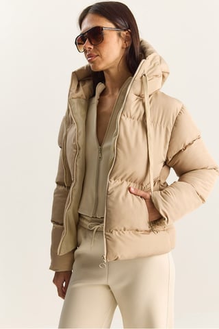 Kapuzenshirmjacke