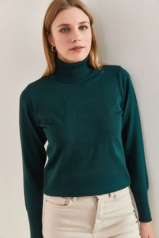 Eng anliegender Rollkragen-Rippstrickpullover