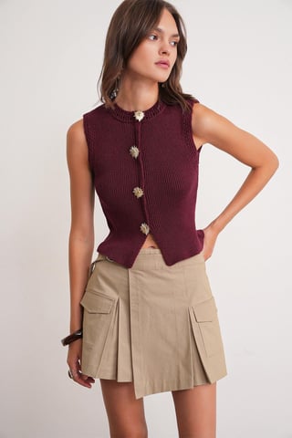 Strukturiertes Strick-Crop-Top mit Knopf-Details