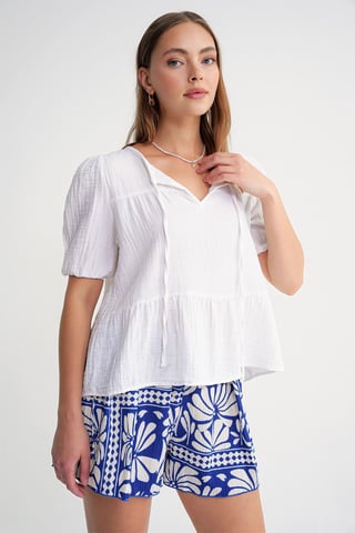 Strukturierte Musselin Rundhalsbluse mit Bindungsdetail