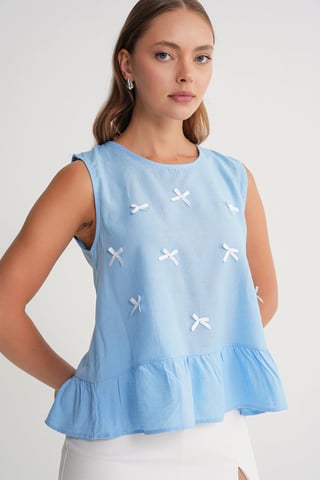 Bluse mit Rundhals und Schleifendetail