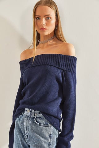 Strukturierter Strickpullover mit Madonna-Kragen