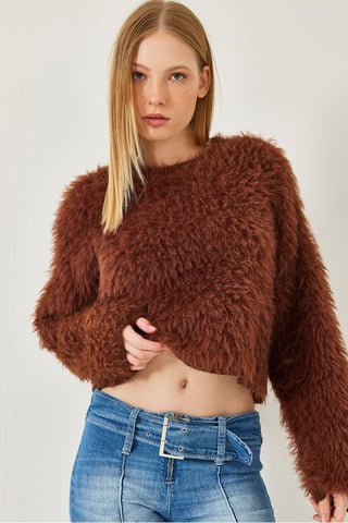 Strukturierter Rundhals-Crop-Pullover mit plüschigen Details