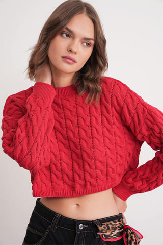 Kabelstrickmuster Rundhals-Pullover