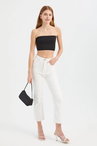 Trägerloses Basic-Crop-Top