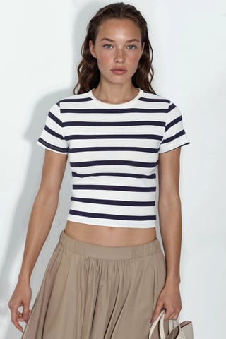 Gestreiftes Rundhals-Basic-T-Shirt