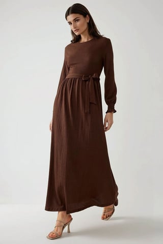Strukturiertes Maxikleid mit Rundhalsausschnitt