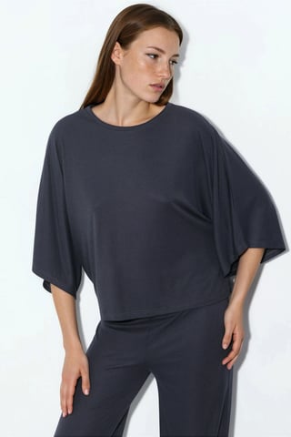 Locker sitzende gerippte Rundhalsbluse