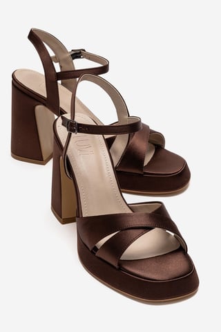 Yvonne Plateau-Sandalen