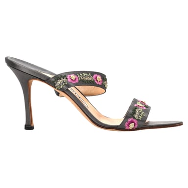 Manolo Blahnik Bestickte Absatzmules aus schwarzem Satin