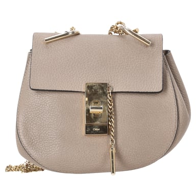 Chloé Pebbled Small Drew Bag aus beigem Leder