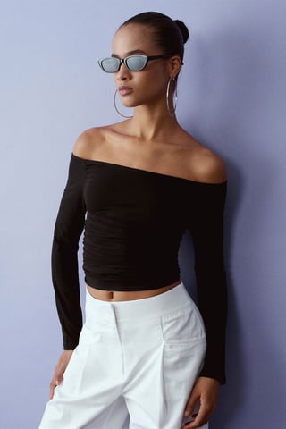 Schulterfreie Slim Fit Strickbluse