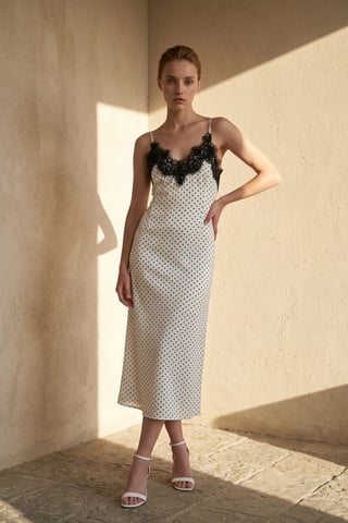Damen Maxikleid aus Chiffon mit Punkten