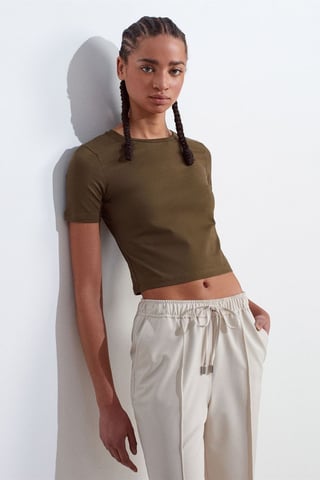 Damen Slim-Fit Crop T-Shirt mit Rundhalsausschnitt