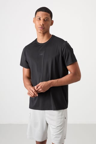 Herren T-Shirt mit Regular Fit und Logo
