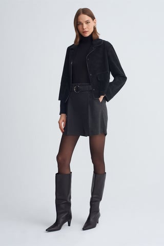 Hochtaillierte, bundelastische, weitgeschnittene Tailor-Shorts
