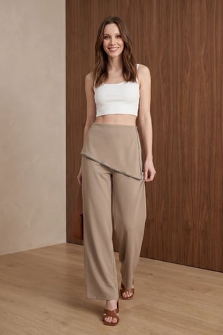 Hoch taillierte weite Crepe-Hosen