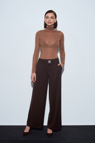 Hochbundweite Hose mit weitem Bein aus Krepp