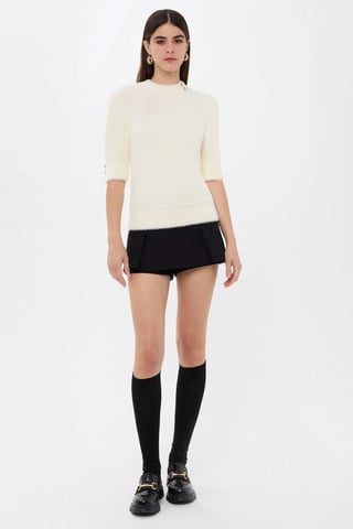Kurzarmpullover mit Steinverzierungen