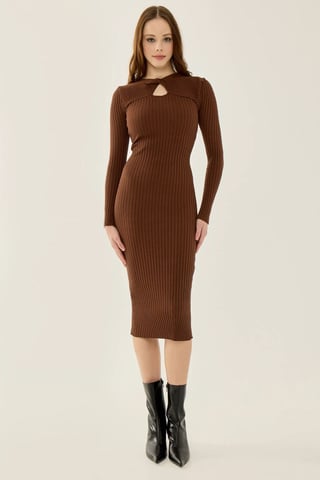 Rippstrick-Midi-Kleid mit Choker-Kragen