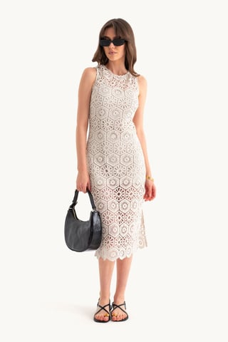 Hiccup Spitzen-Crochet-Midikleid mit Rundhalsausschnitt - Wollweiß