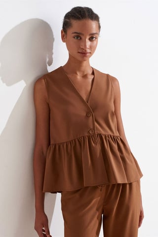 Dilvin Ärmellose Crêpe-Bluse mit V-Ausschnitt und Knopfleiste - Dunkelbraun