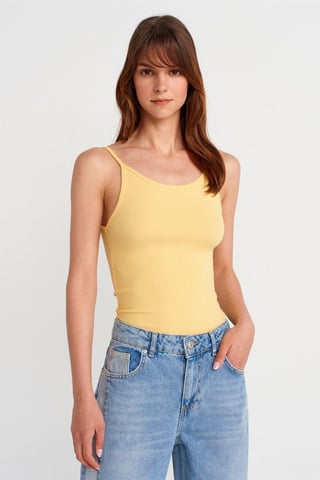 Rippentop ohne Ärmel im Slim-Fit Schnitt