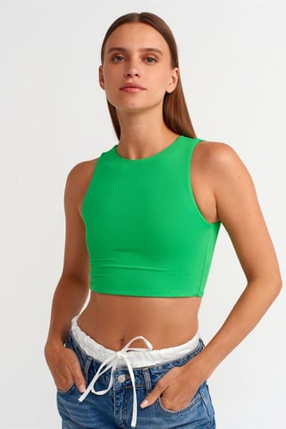 Eng anliegendes Crop-Top