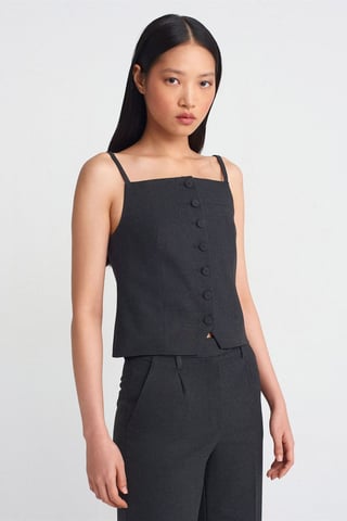 Ärmellose Crepe-Bluse mit Quadrat-Ausschnitt