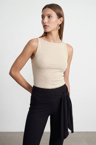Rippene Baumwoll-Halterbluse