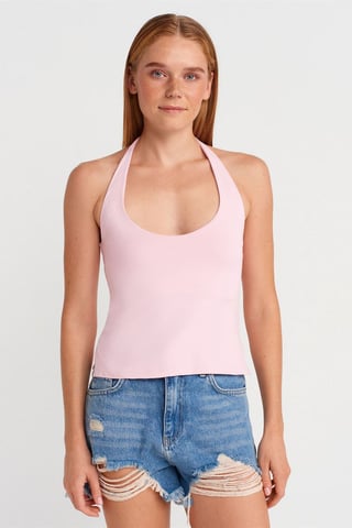 Schlankes Cut-Out-Top mit Halterhals
