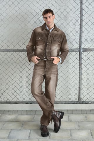 Jeansjacke mit Taschen