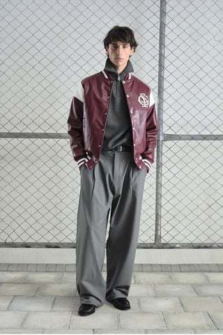 Kunstleder Jacke im entspannten Schnitt mit Stickerei