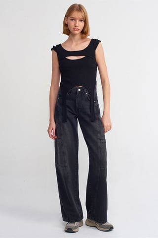 Hochgeschnittene weit geschnittene Cargo-Jeans